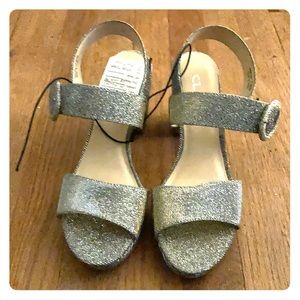 Wrong size can not fit and no returns were allowed